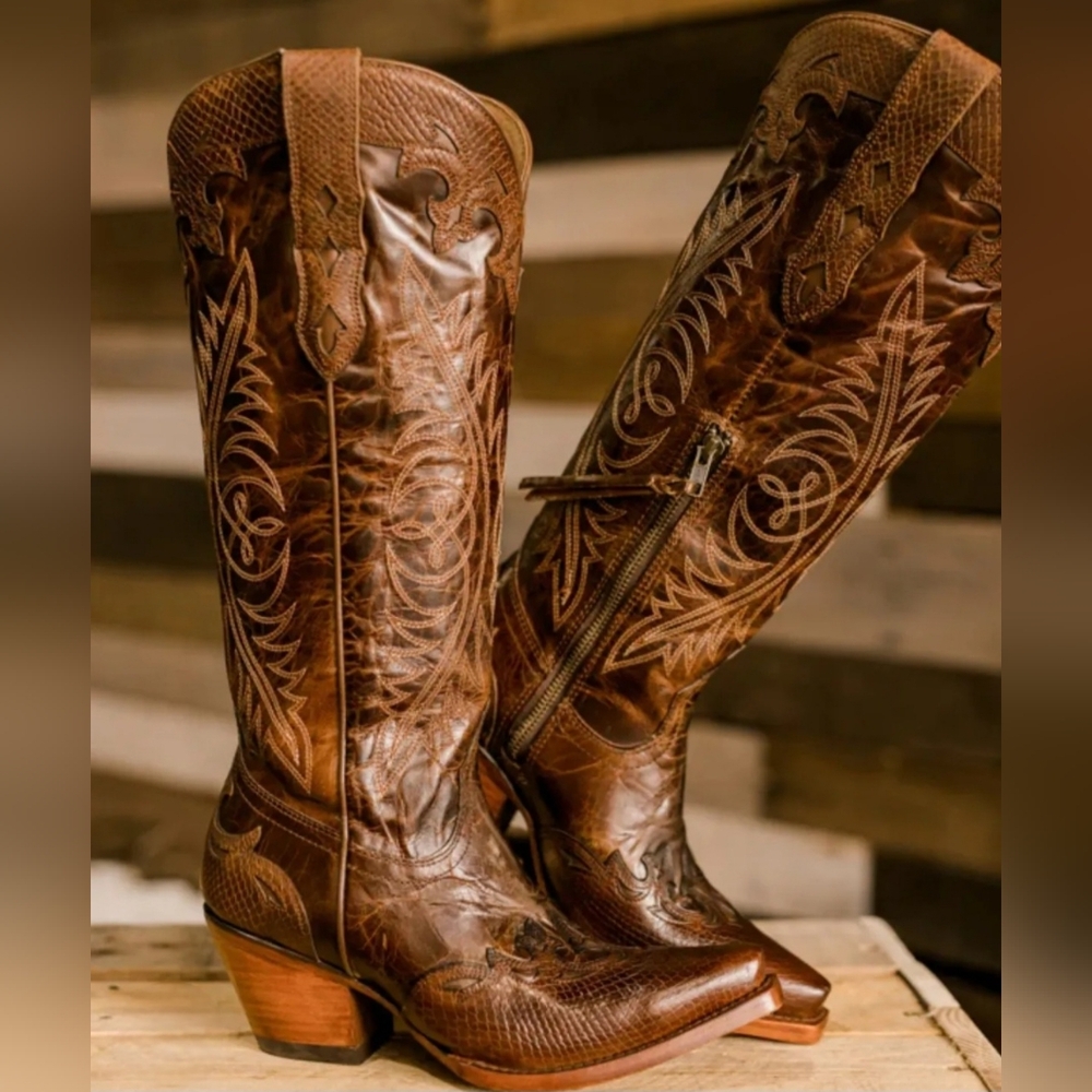 Ariat Geneva StretchFit Western Boot